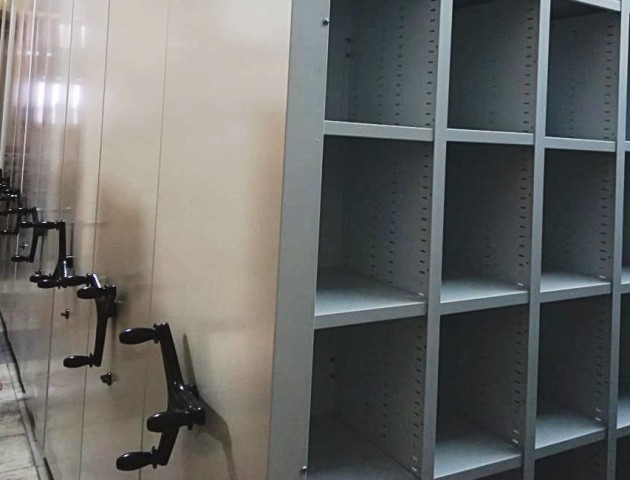 стеллажи с ячейками